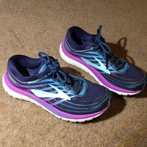 Neutral running shoe support Brooks Glycerin 15